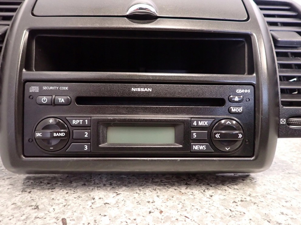 NISSAN NOTE E11 06-09 RADIO CD RAMKA 2/7