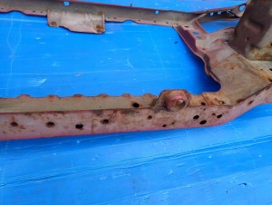 NISSAN ALMERA N15 95- PAS PRZEDNI WZMOCNIENIE CZOŁOWE 10/10 MINIATURA