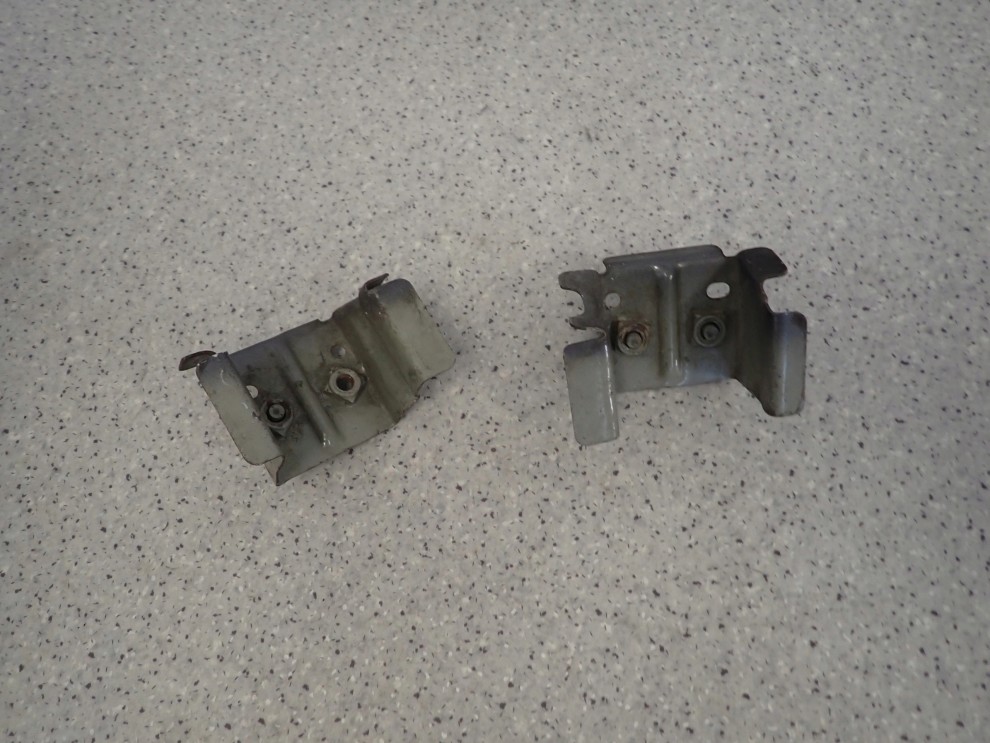 NISSAN PRIMERA P12 02-07 WSPORNIK ZDERZAKA PRZÓD LEWY I PRAWY 4/6