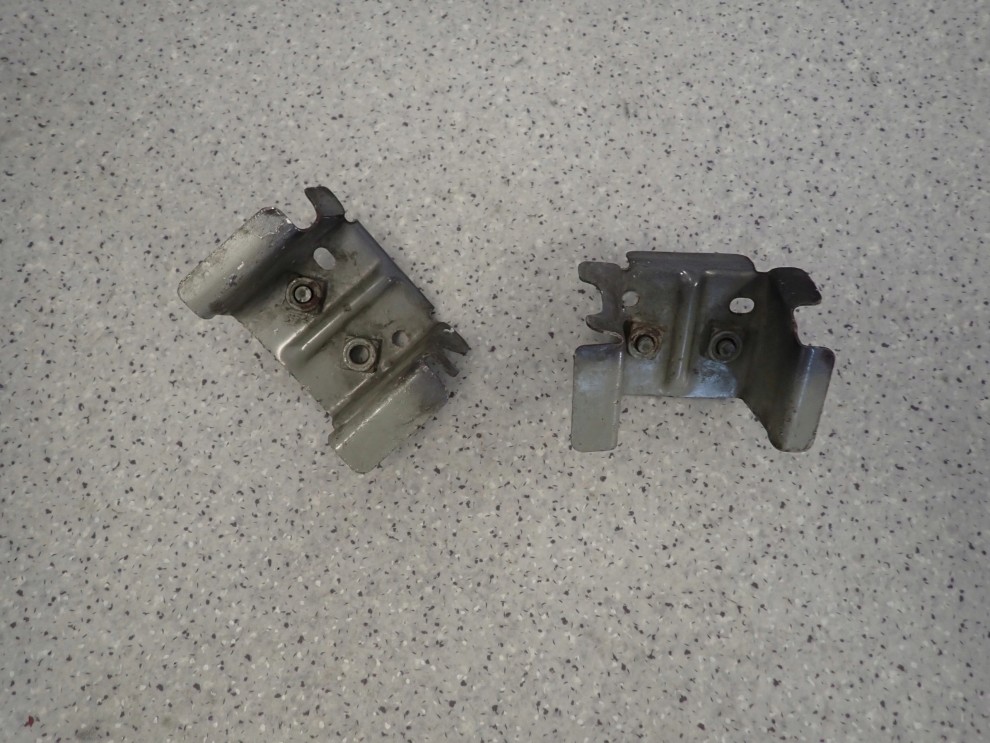 NISSAN PRIMERA P12 02-07 WSPORNIK ZDERZAKA PRZÓD LEWY I PRAWY 5/6