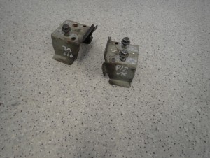 NISSAN PRIMERA P12 02-07 WSPORNIK ZDERZAKA PRZÓD LEWY I PRAWY 2/6 MINIATURA