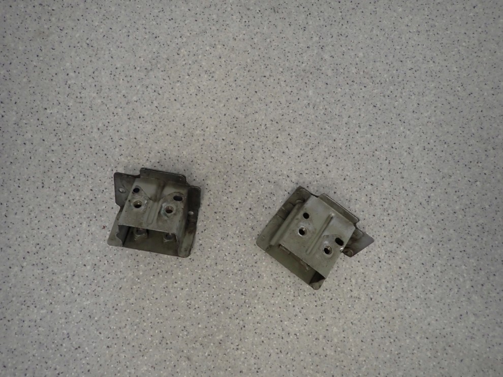 NISSAN PRIMERA P12 02-07 WSPORNIK ZDERZAKA PRZÓD LEWY I PRAWY 5/8