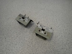 NISSAN PRIMERA P12 02-07 WSPORNIK ZDERZAKA PRZÓD LEWY I PRAWY 3/8 MINIATURA