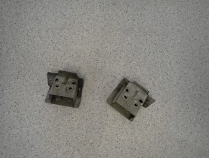 NISSAN PRIMERA P12 02-07 WSPORNIK ZDERZAKA PRZÓD LEWY I PRAWY 5/8 MINIATURA