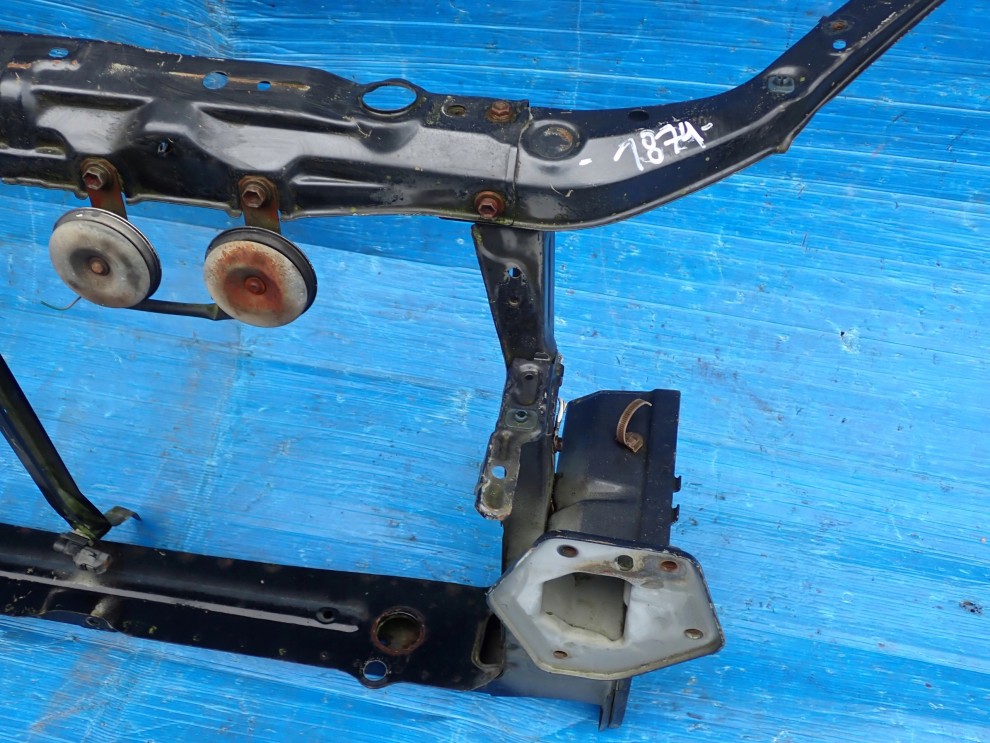 TOYOTA AVENSIS VERSO 01- PAS PRZEDNI 8/16