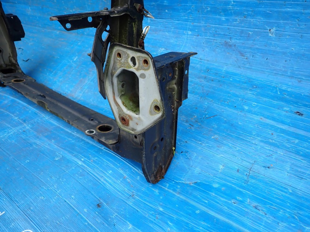 TOYOTA AVENSIS VERSO 01- PAS PRZEDNI 8/10