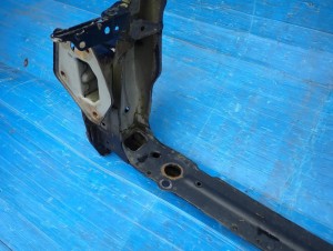 TOYOTA AVENSIS VERSO 01- PAS PRZEDNI 6/10 MINIATURA