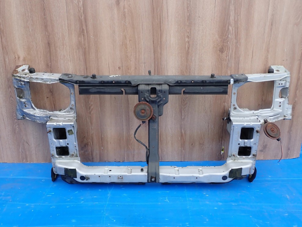 HYUNDAI TRAJET PAS PRZEDNI 1/11