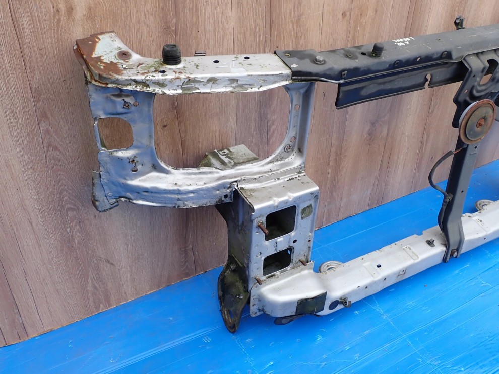 HYUNDAI TRAJET PAS PRZEDNI 2/11