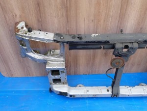 HYUNDAI TRAJET PAS PRZEDNI 4/11 MINIATURA