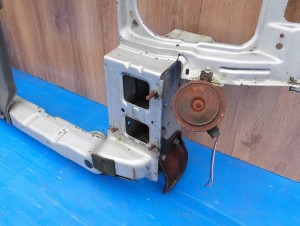 HYUNDAI TRAJET PAS PRZEDNI 7/11 MINIATURA