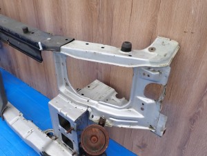 HYUNDAI TRAJET PAS PRZEDNI 8/11 MINIATURA