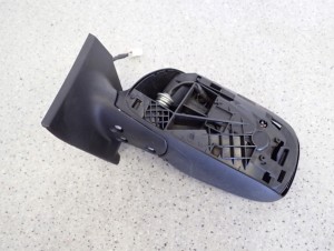 TOYOTA YARIS II 06-11 LUSTERKO LEWE EUROPA 5 PINÓW 4/5 MINIATURA