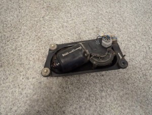 SUZUKI GRAND VITARA I 99-05 SILNICZEK WYCIERACZEK 1/5 MINIATURA