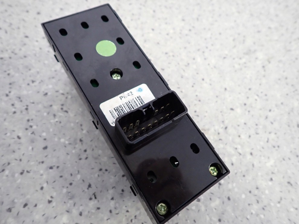 KIA VENGA 09- PANEL SZYB PRZEDNI LEWY 4 SZYBY 5/5