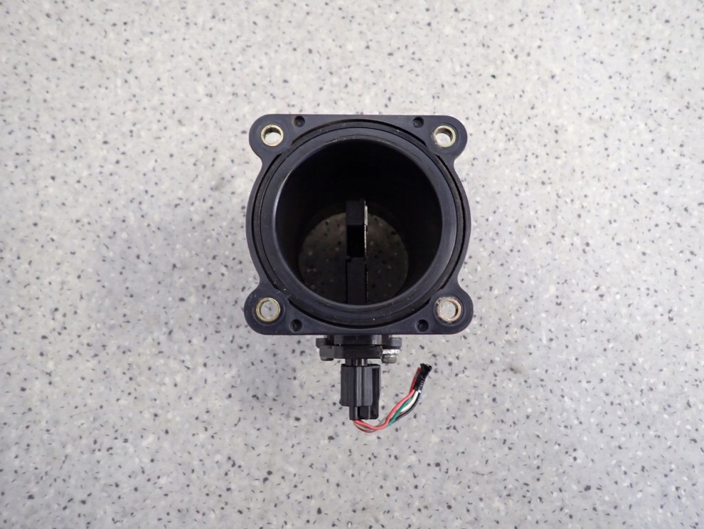 NISSAN XTRAIL T30 2.2D 01- PRZEPŁYWOMIERZ POWIETRZA 2/6