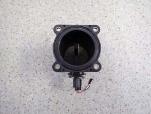 NISSAN XTRAIL T30 2.2D 01- PRZEPŁYWOMIERZ POWIETRZA 2/6 MINIATURA