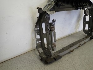 TOYOTA YARIS II 06-09 PAS PRZEDNI WZMOCNIENIE 3/10 MINIATURA