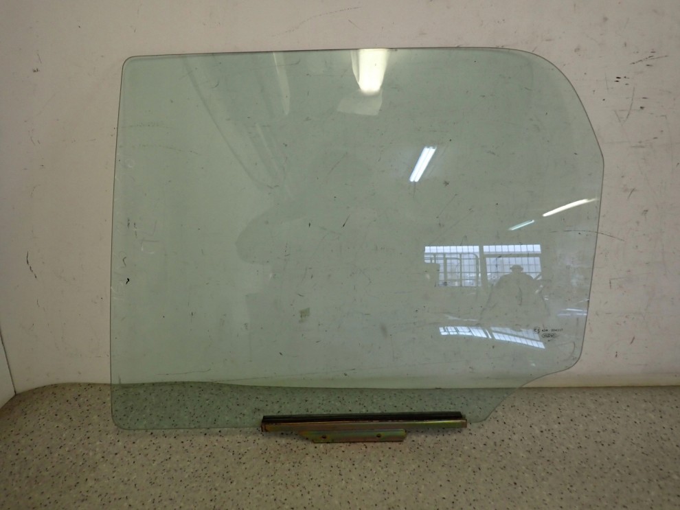 SUZUKI IGNIS 04-07 SZYBA TYLNA LEWA 1/2