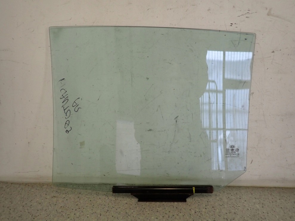 KIA PICANTO 04- SZYBA DRZWI TYLNA PRAWA 2/2