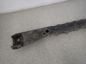 NISSAN MICRA 02-10 K12 BELKA DOLNA PASA PRZEDNIEGO 5/6 MINIATURA