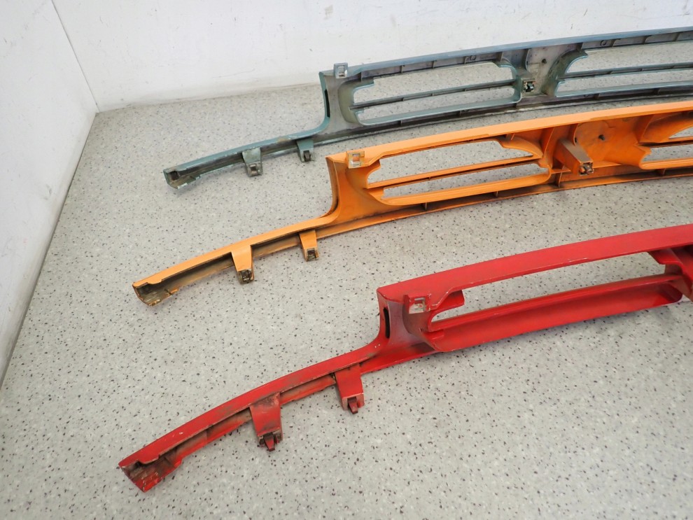 NISSAN MICRA K11 1996-1998 ATRAPA KRATKA GRILL WLOTU 5/6