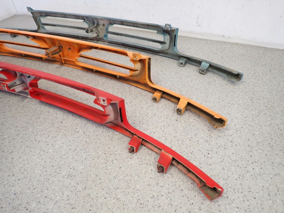 NISSAN MICRA K11 1996-1998 ATRAPA KRATKA GRILL WLOTU 6/6