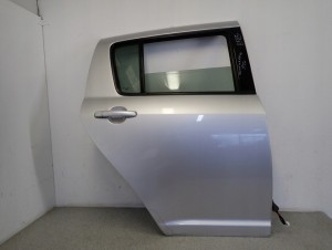 SUZUKI SWIFT 5d MK6 04-09 DRZWI TYLNE PRAWE ZCC