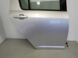 SUZUKI SWIFT 5d MK6 04-09 DRZWI TYLNE PRAWE ZCC 2/15 MINIATURA