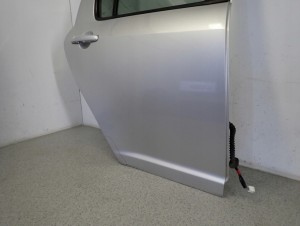 SUZUKI SWIFT 5d MK6 04-09 DRZWI TYLNE PRAWE ZCC 3/15 MINIATURA