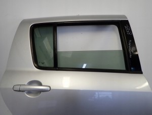 SUZUKI SWIFT 5d MK6 04-09 DRZWI TYLNE PRAWE ZCC 11/15 MINIATURA