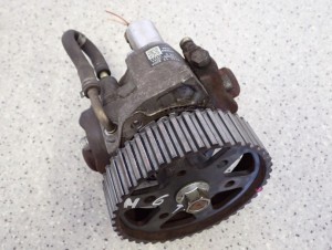 MAZDA6 MAZDA 6 2.0 RF5 02-05 POMPA WTRYSKOWA PALIWA 3/6 MINIATURA