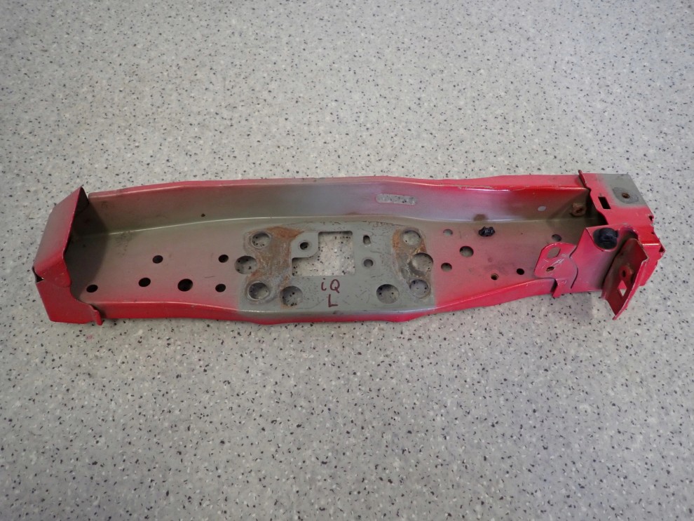 TOYOTA IQ 08-12 PION WSPORNIK PASA PRZEDNIEGO LEWY 2/5