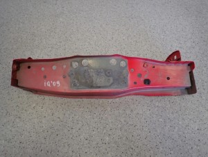 TOYOTA IQ 08-12 PION WSPORNIK PASA PRZEDNIEGO LEWY 1/5 MINIATURA