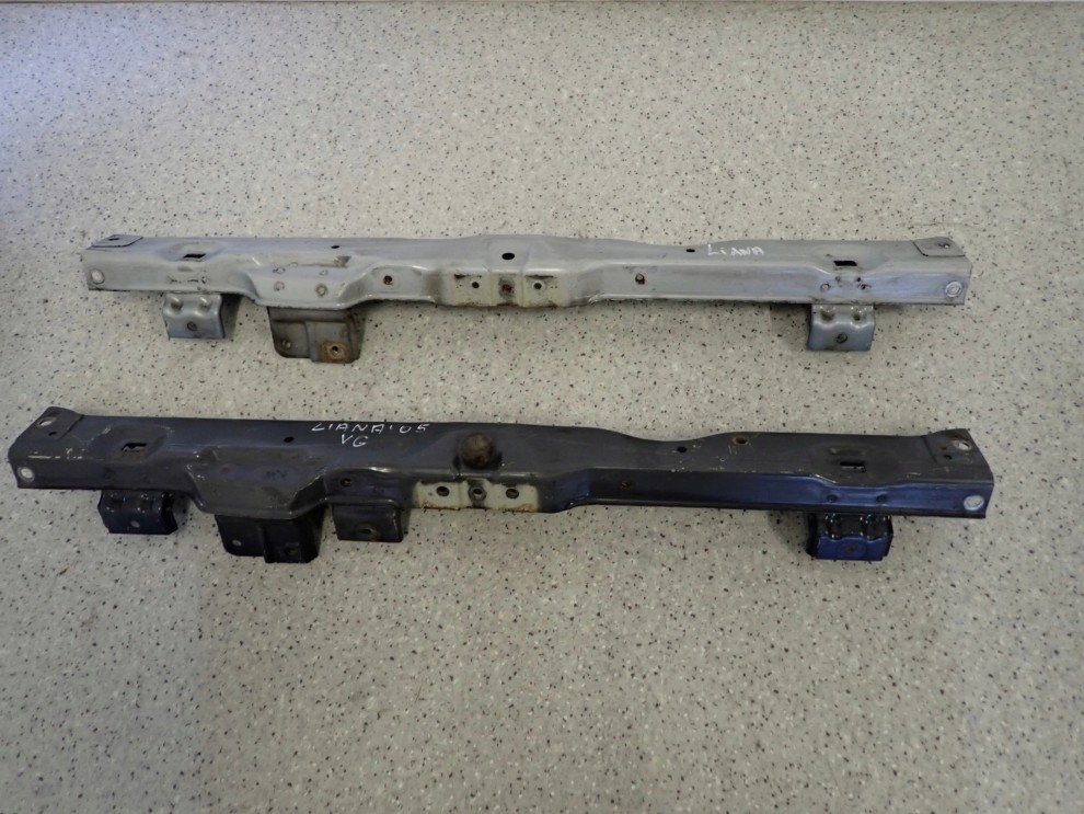 SUZUKI LIANA 02-07 BELKA PASA PRZEDNIEGO WZMOCNIENIE CZOŁOWE 1/5