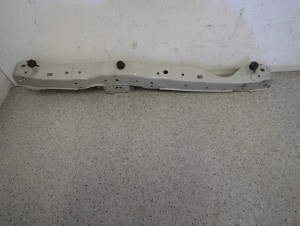 SUZUKI ALTO PIXO 09- BELKA GÓRNA PASA PRZÓD PRZEDNIEGO 4/9 MINIATURA