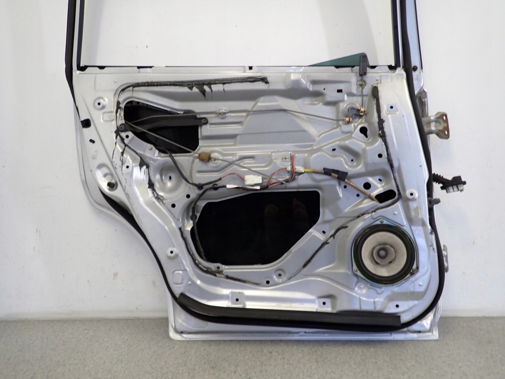 MAZDA PREMACY 99- DRZWI TYLNE LEWE 16/16