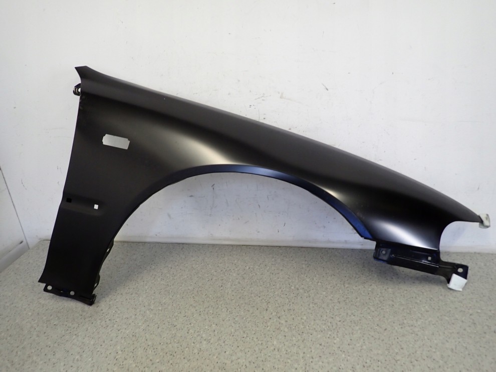 HONDA ACCORD CC V SEDAN 93-95 BŁOTNIK PRZEDNI PRAWY 1/4