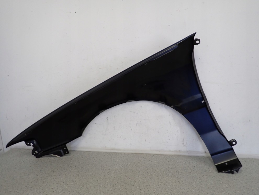 HONDA ACCORD III CA SEDAN 85-89 BŁOTNIK PRZEDNI PRAWY 4/4