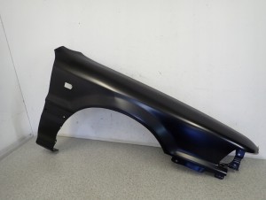 MITSUBISHI GALANT 88-92 BŁOTNIK PRZEDNI PRAWY 2/5 MINIATURA