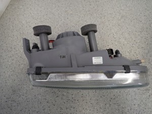 HYUNDAI H100 94-96 LAMPA PRZEDNIA PRAWA REFLEKTOR PRAWY NOWY 3/5 MINIATURA