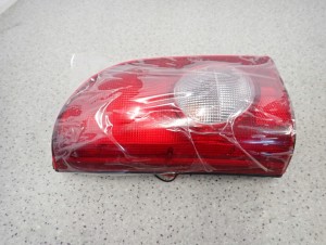 HYUNDAI H100 96-00 LAMPA TYLNA LEWA NOWA ORYGINAŁ 2/5 MINIATURA