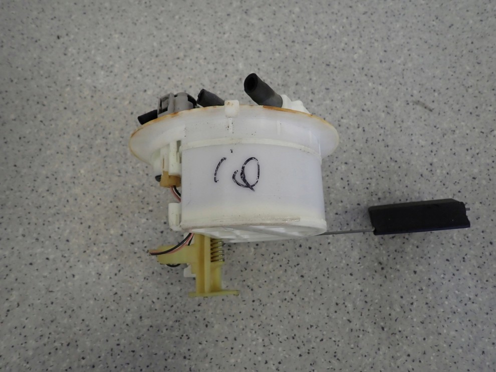 TOYOTA IQ 08-12 1KR POMPA PALIWA W ZBIORNIK 3/4