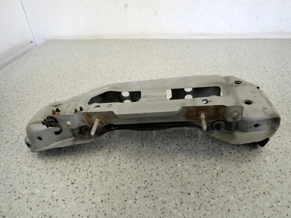 TOYOTA YARIS II 06-09 WSPORNIK PIONOWY PRAWY PASA PRZEDNIEGO 4/4