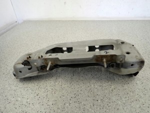 TOYOTA YARIS II 06-09 WSPORNIK PIONOWY PRAWY PASA PRZEDNIEGO 4/4 MINIATURA