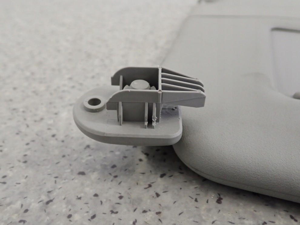 SUZUKI SWIFT 05-09 DASZEK PRZECIWSŁONECZNY LEWY 8/12