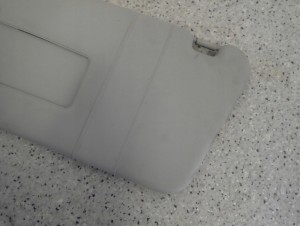 SUZUKI SWIFT 05-09 DASZEK PRZECIWSŁONECZNY LEWY 3/12 MINIATURA