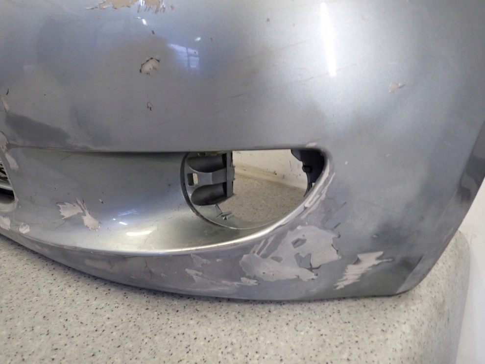 TOYOTA YARIS II 06-09 ZDERZAK PRZEDNI 4/16