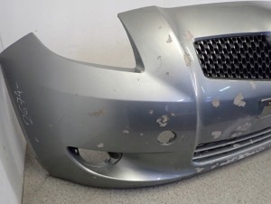 TOYOTA YARIS II 06-09 ZDERZAK PRZEDNI 8/16 MINIATURA