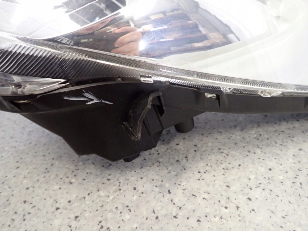 YARIS II 06-09 LAMPA PRZEDNIA LEWA REFLEKTOR EUROPA 7/10
